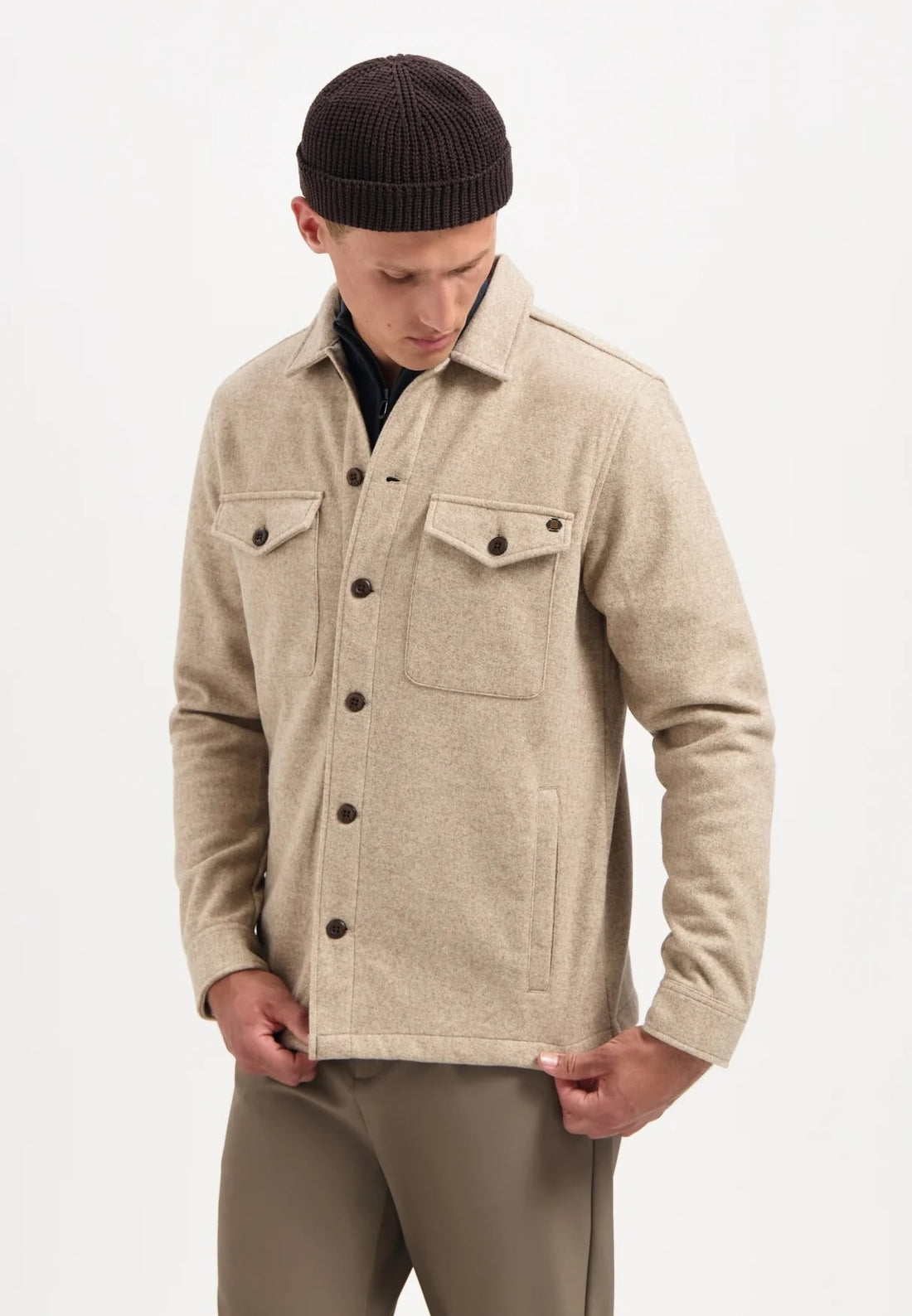Overshirt met knopen en zakken - beige