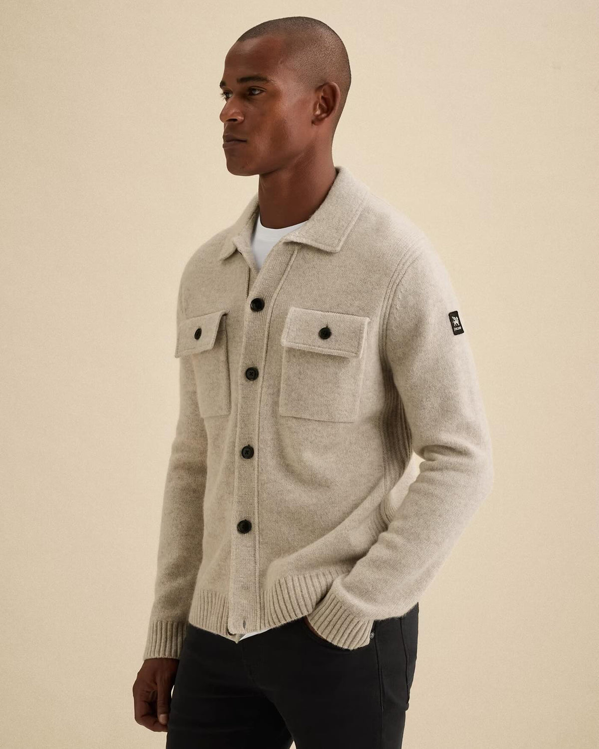 Vest wol met knoopsluiting - beige