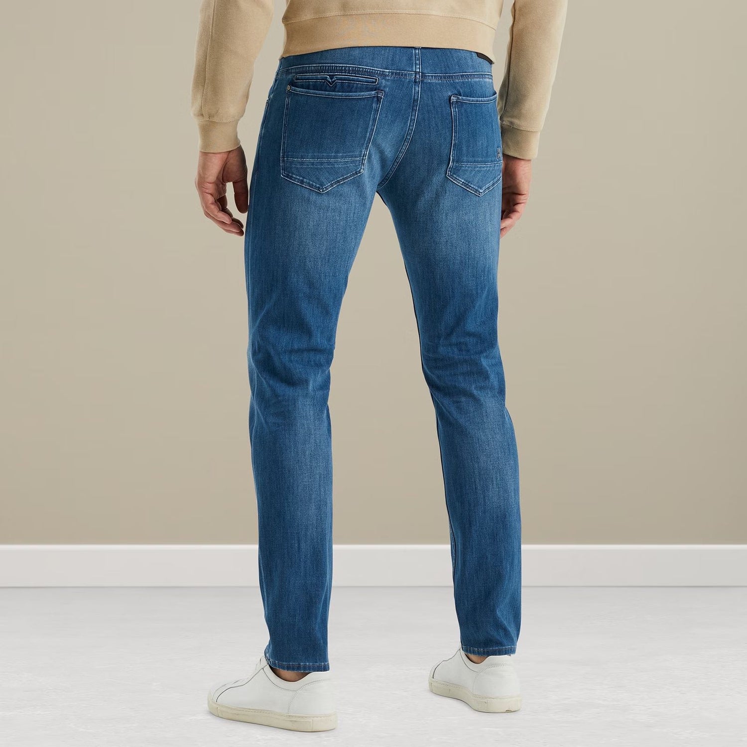 Jeans V850 Slim Fit UFW (Used Fresh Wash)